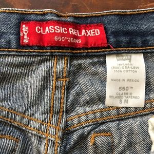 VINTAGE Levi’s Classic Relaxed 550 Jean